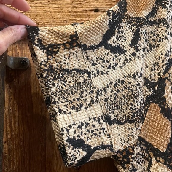 Women’s dress - Picture 4 of 6